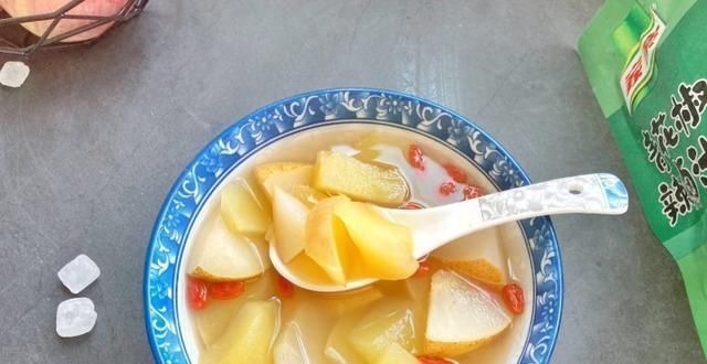 咳嗽|苹果跟它一起煮,止咳效果好,咳嗽“去无影”,见效快