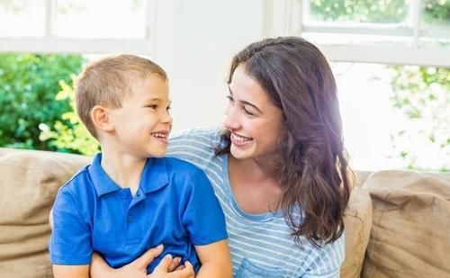 孩子|“麻烦您离我孩子远点”她的爆发，揭露出很多家庭关于孩子的矛盾