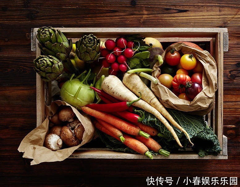 路边没人要的野花,国外人买来当菜吃,开花很美、很受欢迎!