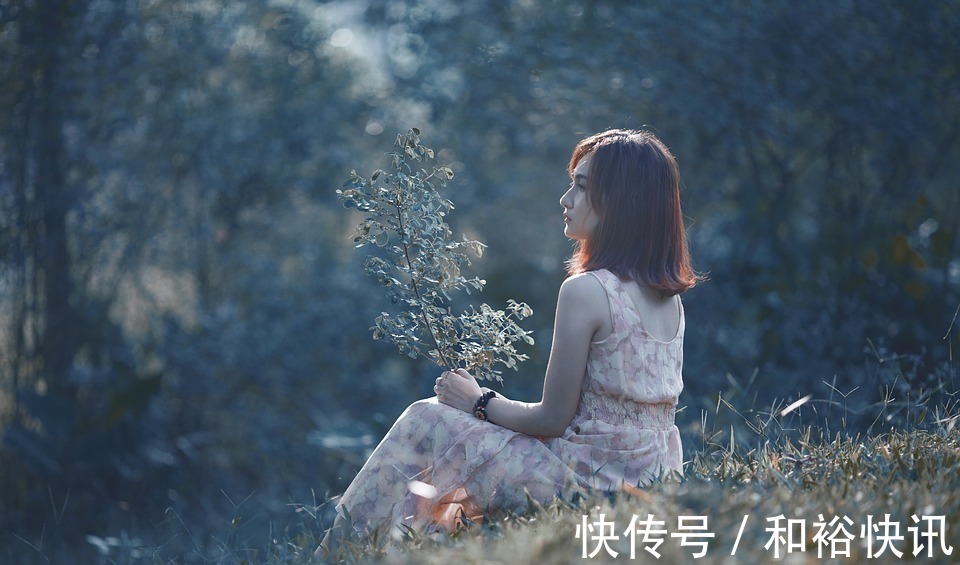 中年人&酒席上遇上3种情况,立马放筷子走人,不是迷信,看完提醒家里人