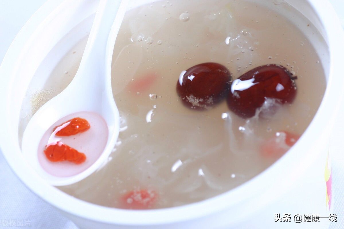 剩饭剩菜|常吃隔夜饭对身体危害有多大？医生：真正需要当心的是这2类食物