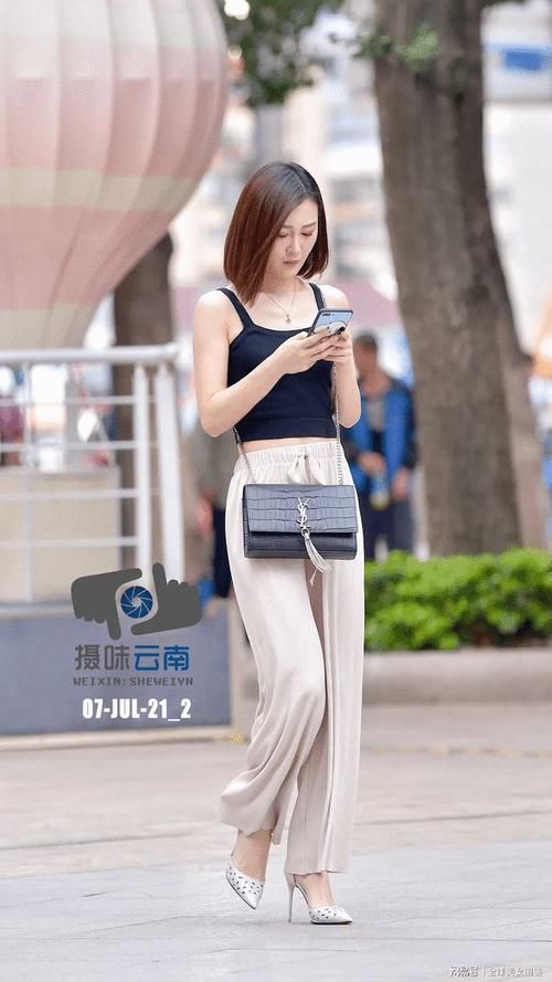 穿搭|阔腿裤宽松个性还很舒服，阔腿裤搭配高跟鞋，气场十足！