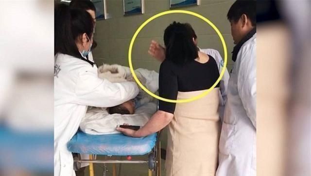 滴入|儿子把502胶水滴入眼里,爸爸的紧急处理方式,医生称赞有常识