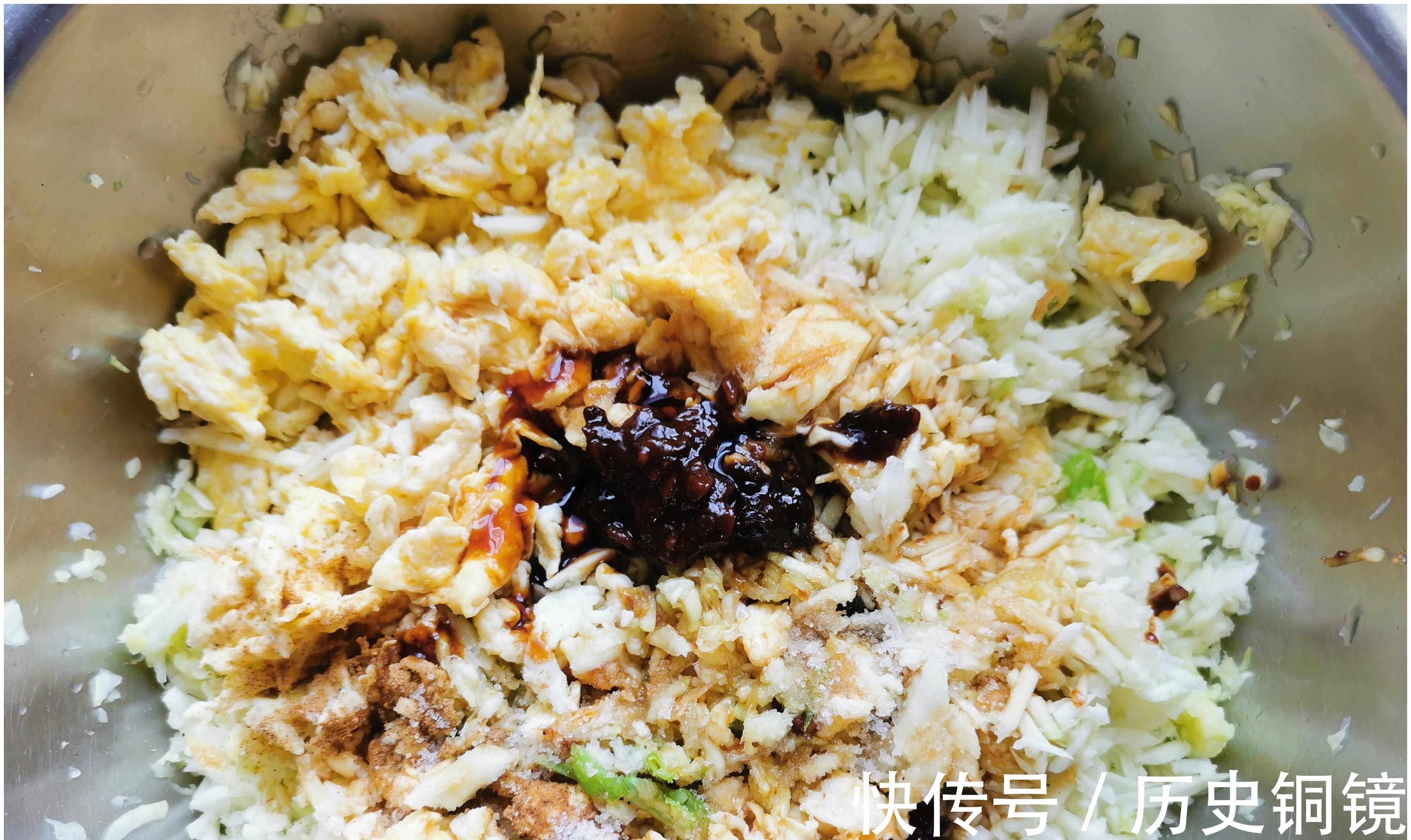 包饺子|夏天,丝瓜黄瓜靠边站,用它包饺子真好吃,营养美味,天天吃不腻