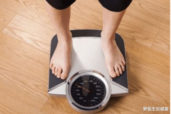 甲状腺激素|吃一次等于吃6个塑料袋，很多父母还往娃嘴里塞，医生怒斥：无知