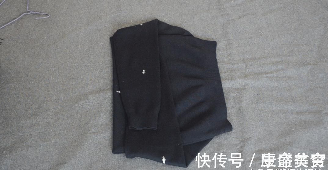 这才是挂毛衣的正确方法, 挂多久肩部都不会变形, 方法简单又实用