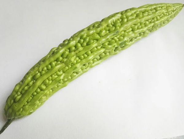 买苦瓜，苦不苦全看“这里”，菜农教您一招，别再买错了