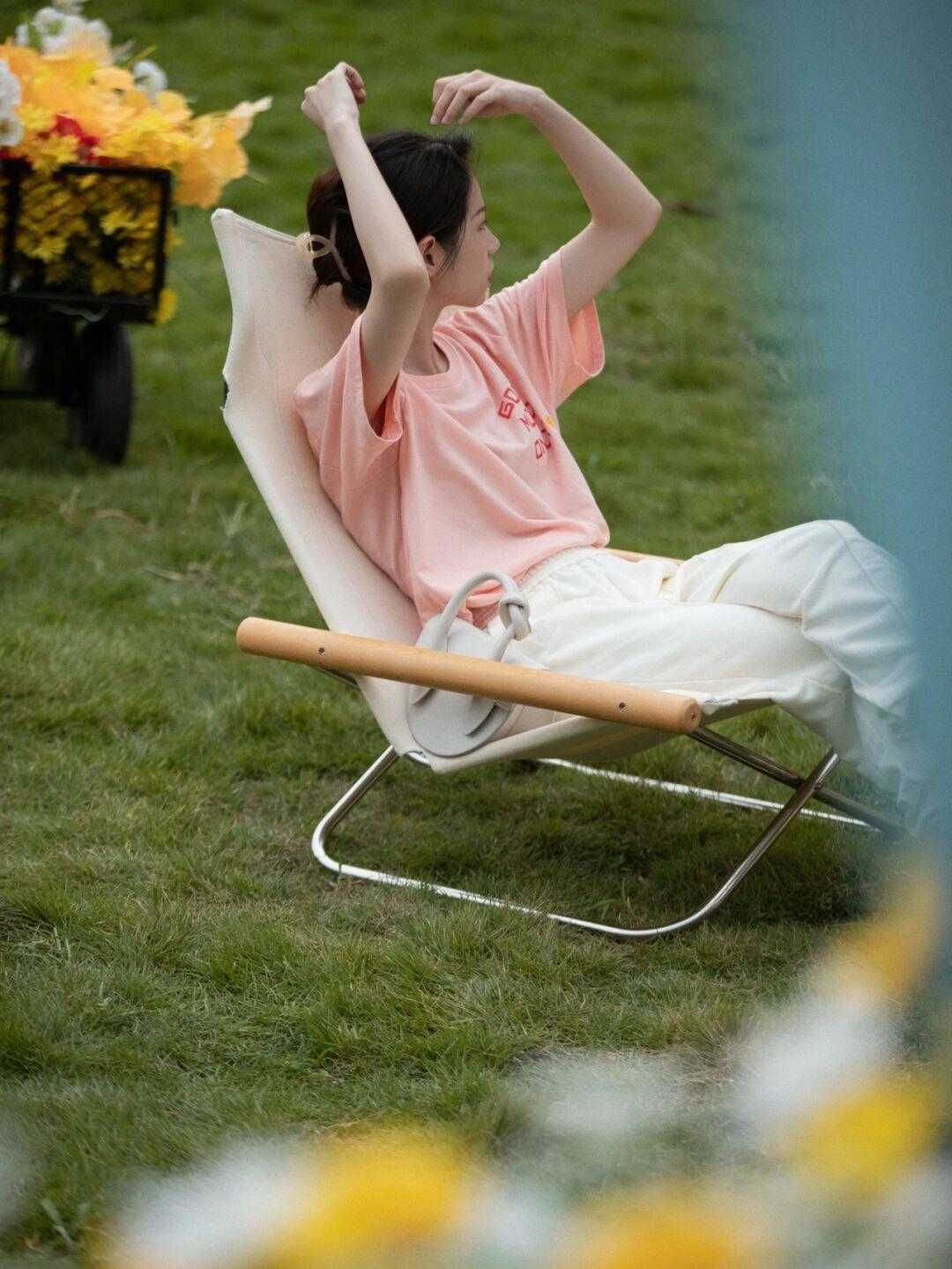 T恤|人人都有纯T恤,为何你穿这么土?秋天这样穿更时髦,主要是气质