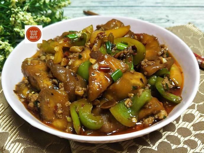 夏天就该这样吃茄子,不用过油,软嫩多汁,美味又下饭,比吃肉香