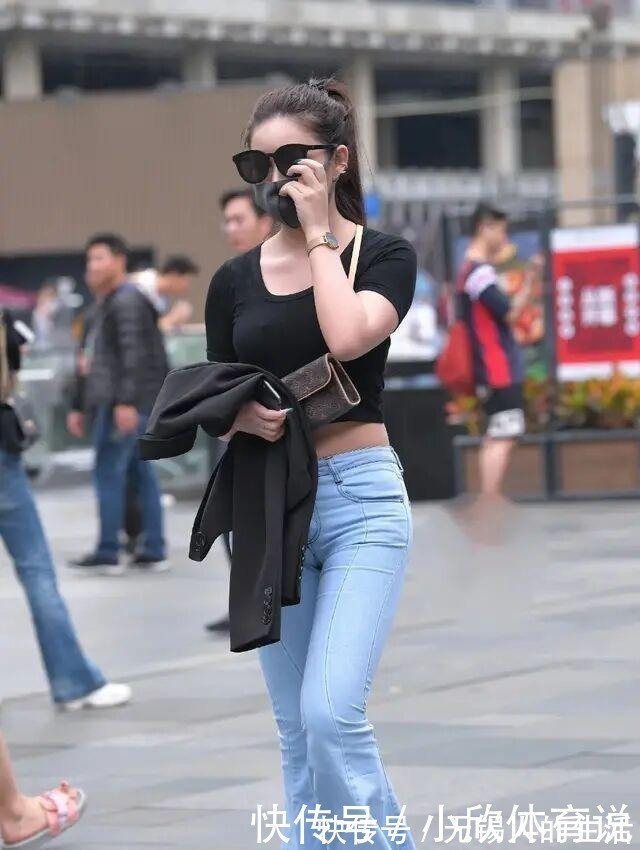 关智斌|长腿姑娘适合穿瑜伽裤,拉长身材比例,风靡街头