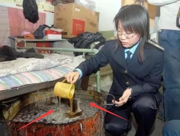 蜂蜜|它比“地沟油”还脏,许多人却当“宝贝”天天喝,别怀疑,家里有的赶紧扔!