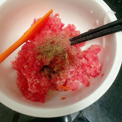  萝卜丝牛肉饼