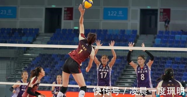 天津女排|李盈莹变成李双赢!刘晏含昨天露面验证了瓦尔加斯换李盈莹去费内