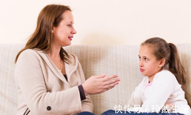 孩子|公交车上女儿突然喊脚疼,宝妈低头一看报了警,乘客称赞孩子聪明