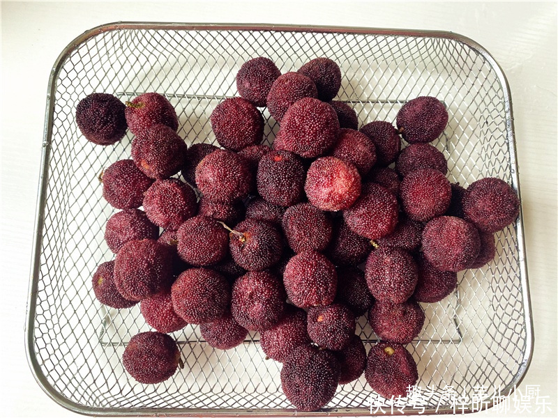 美味|自制杨梅酱,做法简单,酸酸甜甜,美味百搭零添加,吃一年也不坏