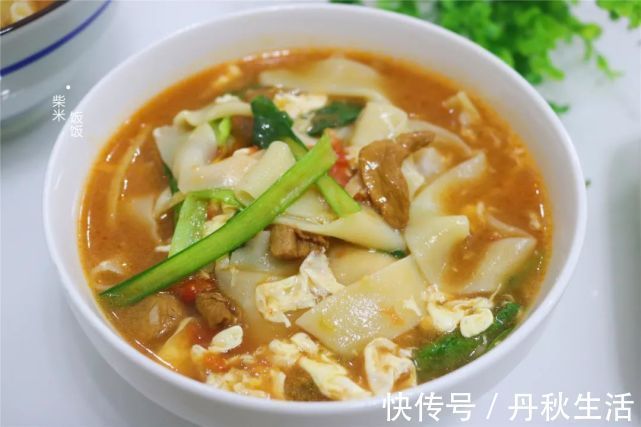 保鲜袋|手擀面这样做,根根分明煮不烂,爽滑筋道不糊汤,比买的好吃