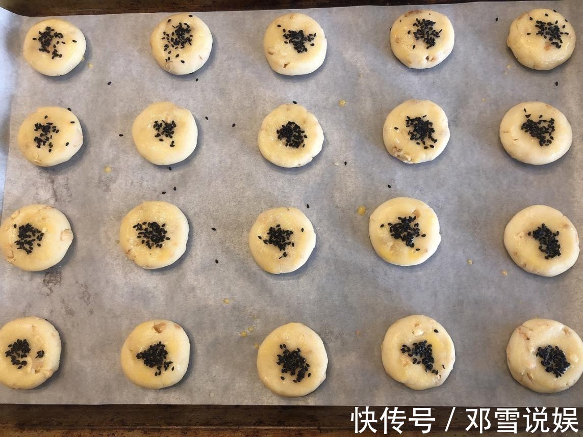 中筋面粉|零失败的中式小桃酥,烘焙小白也能轻松驾驭,咬一口酥掉渣