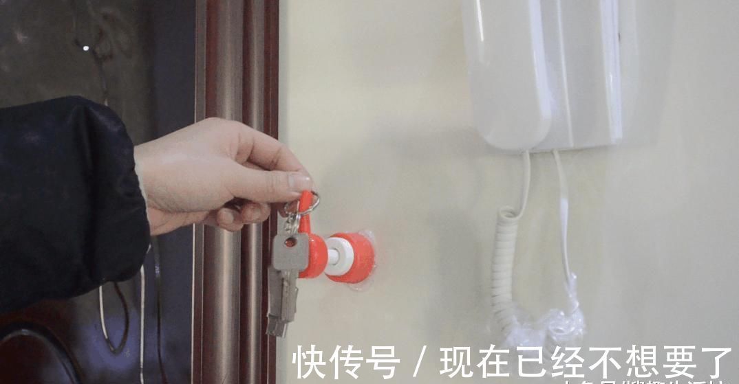 热熔胶|洗洁精上按压喷头别扔了, 这样改造放家里太实用了, 家家户户都需要