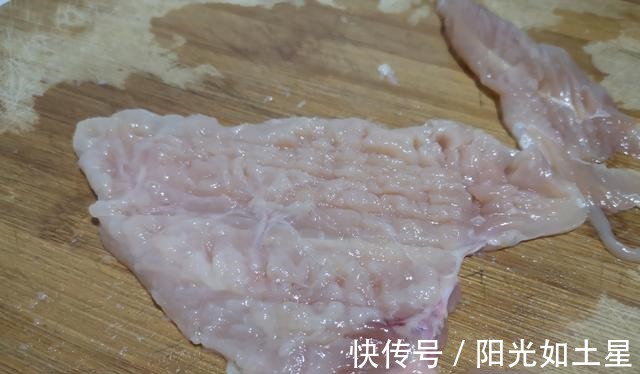 鸡胸肉|入秋后,孩子就馋吃这菜,每周要做两次,给金子孩子都不换!