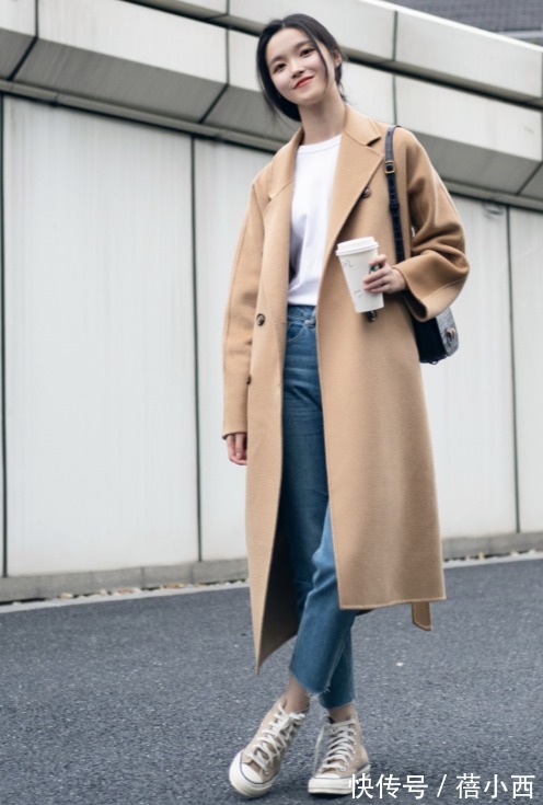 梨形身材 梨形身材找不到合适的裤子?看看这条直筒裤,配大衣和毛衣都很美