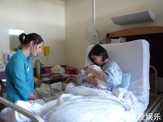 孩子|刚出生女婴被妈妈五花大绑,躺在床上不能动弹,父亲在一边抹泪