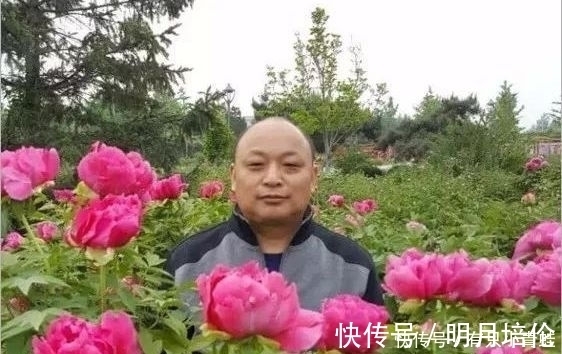 叔叔|旅游拍照一定用得上！适合中老年人的7个拍照姿势！