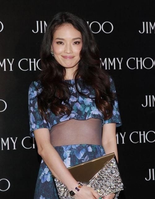 明星们 方脸是如何搭配发型,让我们看明星们都是怎么搭配的