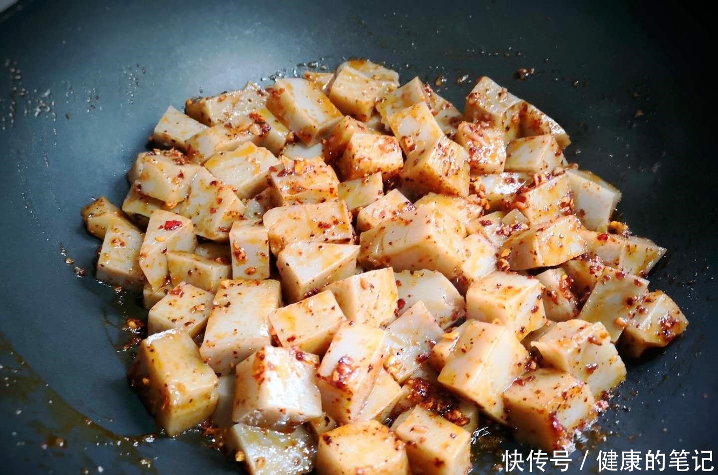 豆腐|这食材冷热都好吃,炒着最美味,比魔芋豆腐更细嫩,多吃不长肉!