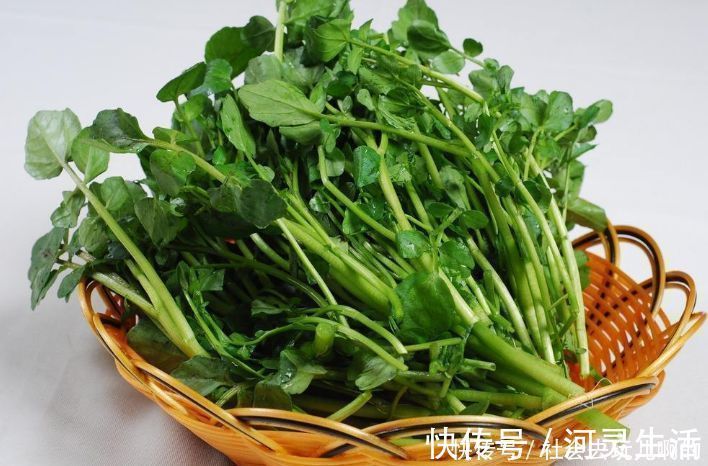 润肤|女性不想显老，推荐多吃3种食物，祛皱养颜，排毒润肤，早吃早好