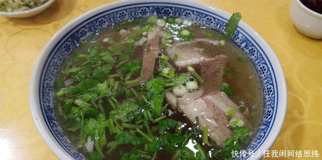 可口|这家水盆肉烂汤清,肥而不腻,清醇可口,在这里一开就是二十多年