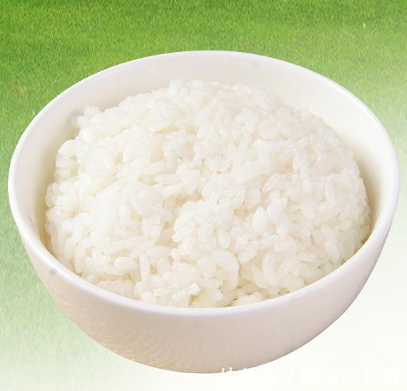 小米粥小米|做米饭时加一物,胃也养了,癌也防了,肾也补了,还养颜!