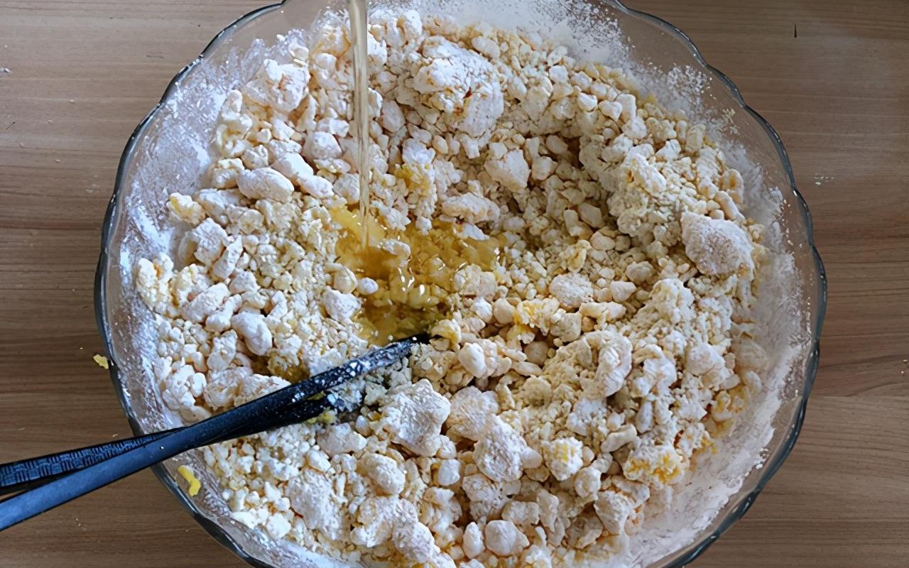 玉米面加2个鸡蛋，蓬松暄软，粗粮细作有营养，包子馒头靠边站