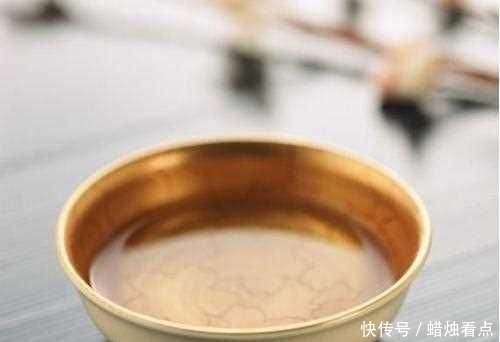 家养君子兰长势差？给它来一勺油，黄叶烂根通通不见了！