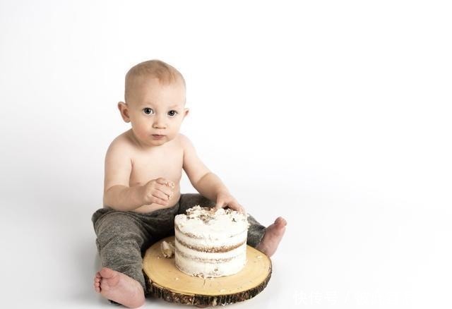 添加|宝宝在1岁前要多喂这类食物,将来说话早、发音准,宝妈早知早好