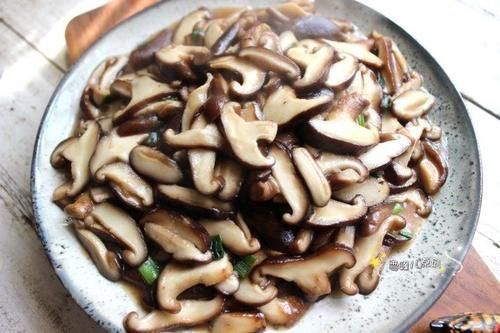 黄瓜|夏天最该吃的不是黄瓜,而是它,简单炒炒就上桌,精神饱满过夏天