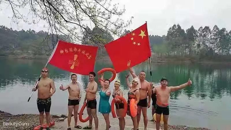 冬泳|太美了！江华惊现“小东江”和一群不畏严寒的冬泳人