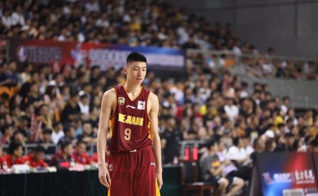 新星|正式离队!中国男篮新星告别老东家,加盟CBA老牌球队