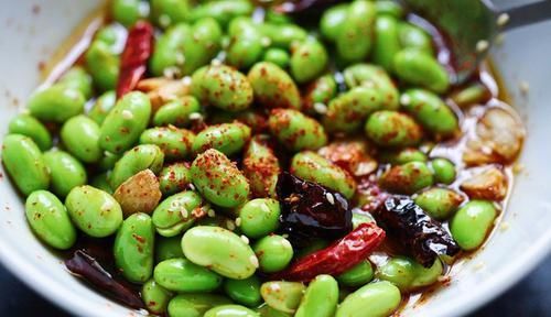 换着花样做下饭菜，开胃解馋，营养又健康，家人吃得舒心又满意！