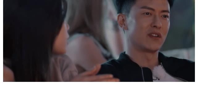 半熟戀人：開30萬的車，扒王能能的收入，他不介意羅拉有孩子嗎？