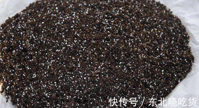 这样给杜鹃花施肥,植株快速生长枝繁叶茂,花大艳丽动人