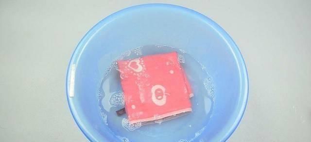 清洗|毛巾脏了,别拿肥皂洗,教你一招洗完都能洁白如新,省力又省心