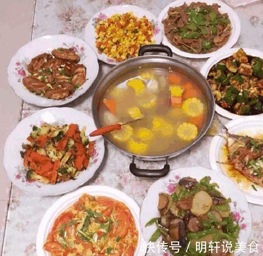 回老家，亲戚轮流请吃饭，婆婆还不高兴，若是你会去哪一家