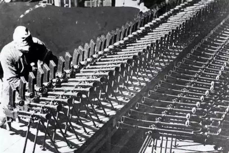 功劳|中国抗战胜利，并不是英美的功劳，仅初期就拖垮了日本经济