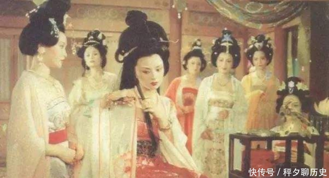 路边|日本皇室最美皇后，因太过美貌她做了个决定，死后遗体停放路边