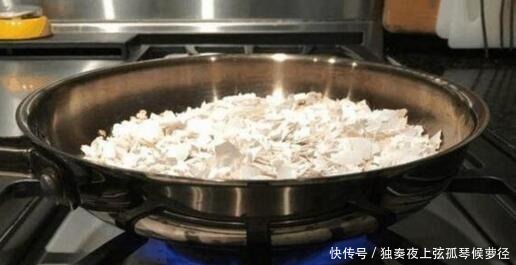 鸡蛋壳是宝贝,养花达人都在用,做成花肥养花,还能杀虫灭菌