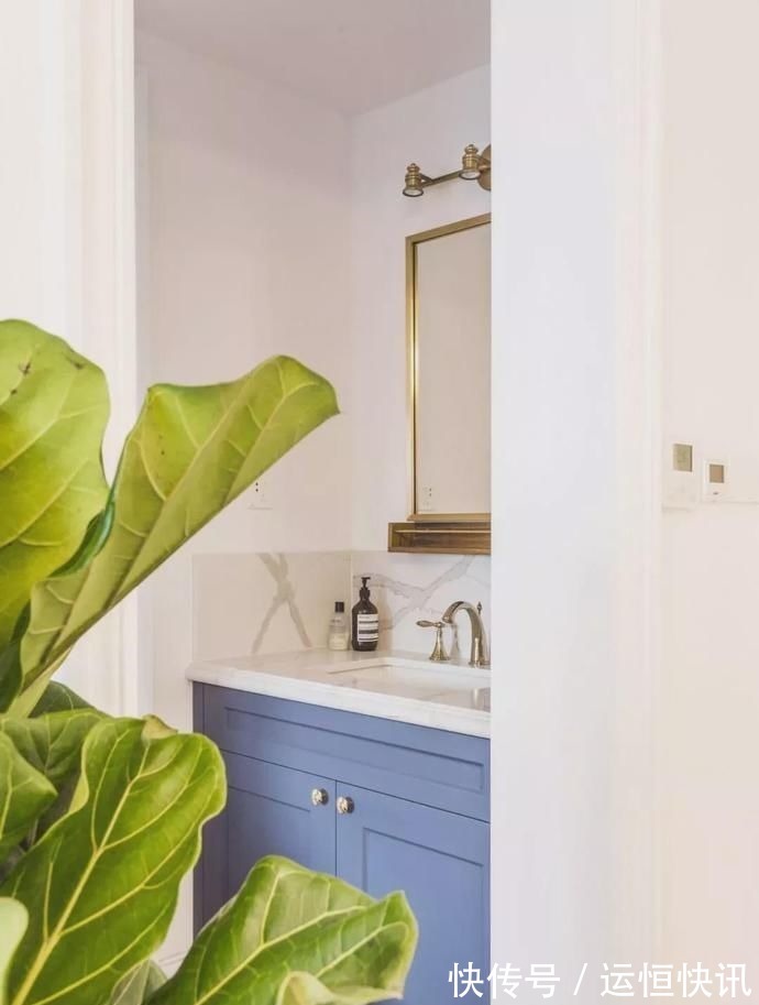 卫生间|77平的小户型二居室,次卧做全屋榻榻米设计,太实用了