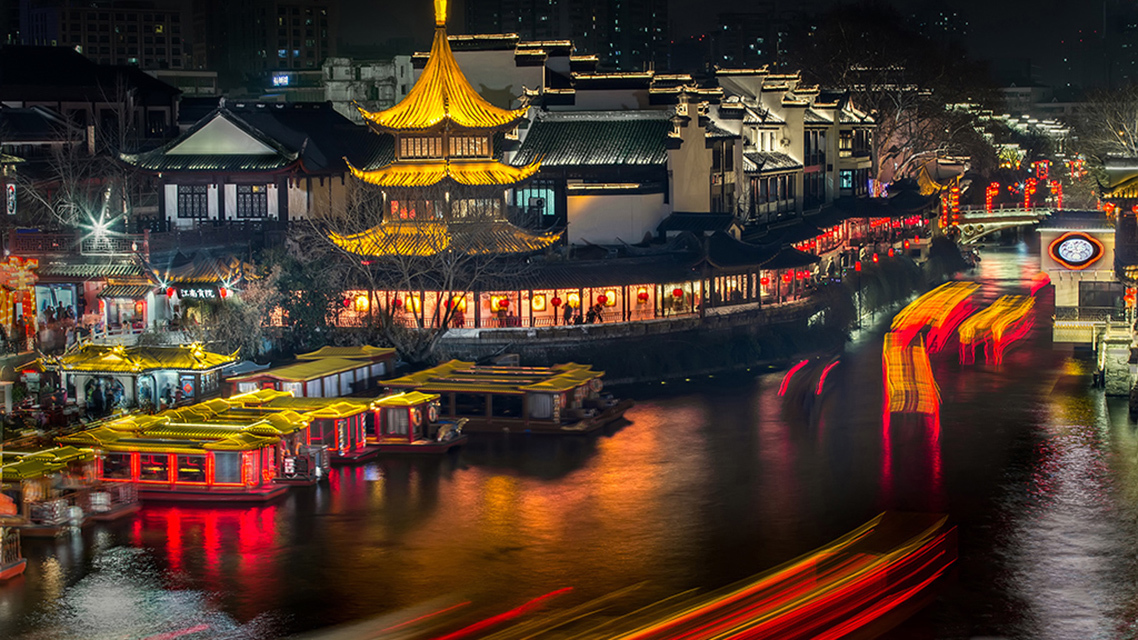 柳屯田$"露花倒影柳屯田",苏轼因为柳永的这首词而如此称呼柳三变