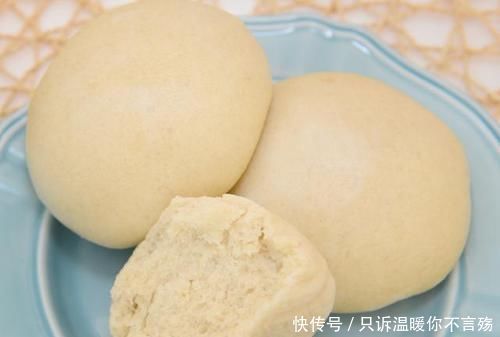 蒸馒头用酵母已经过时了,换成这种做法,馒头又香又白还筋道好吃