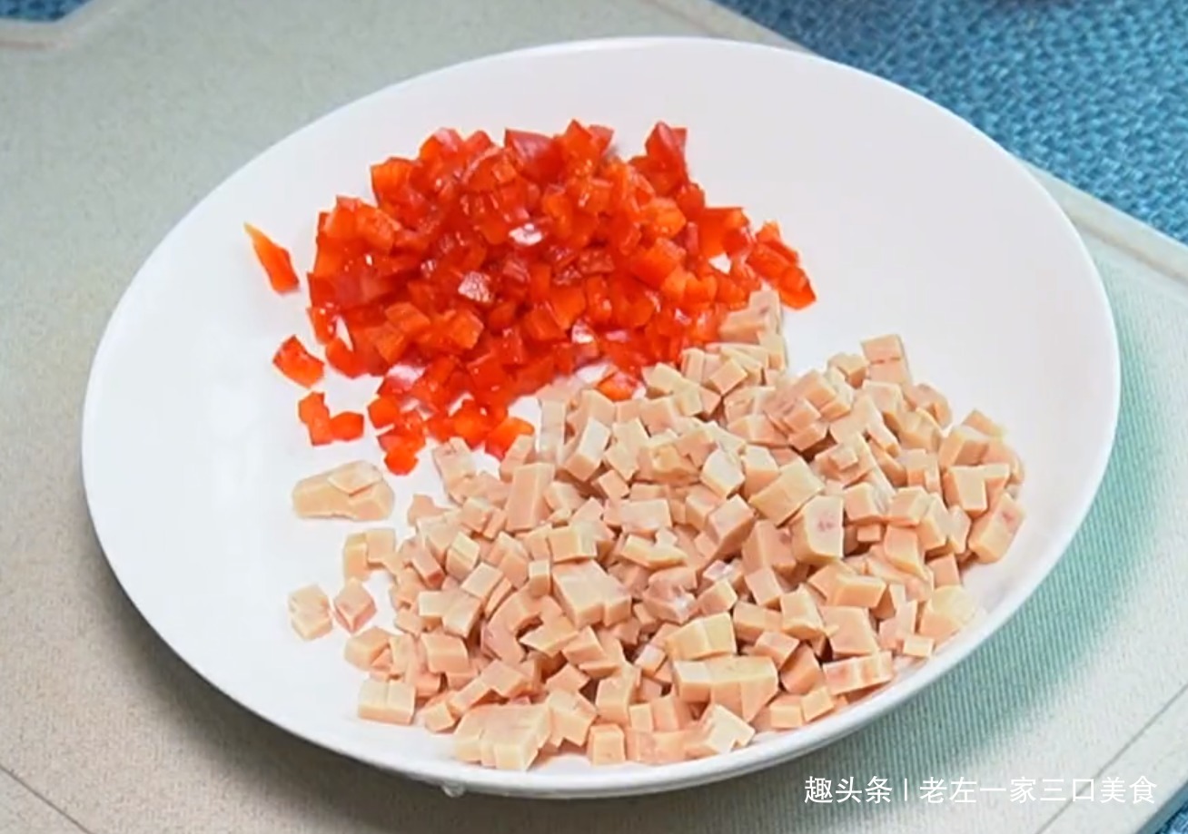 土豆饼最简单好吃的做法,外酥里嫩,鲜香又营养,全家人都喜欢