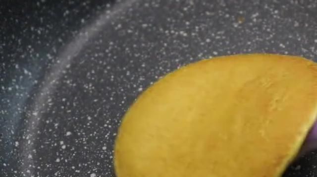 早餐饼全程不和面不揉面,煎饼不用一滴油,美味至极